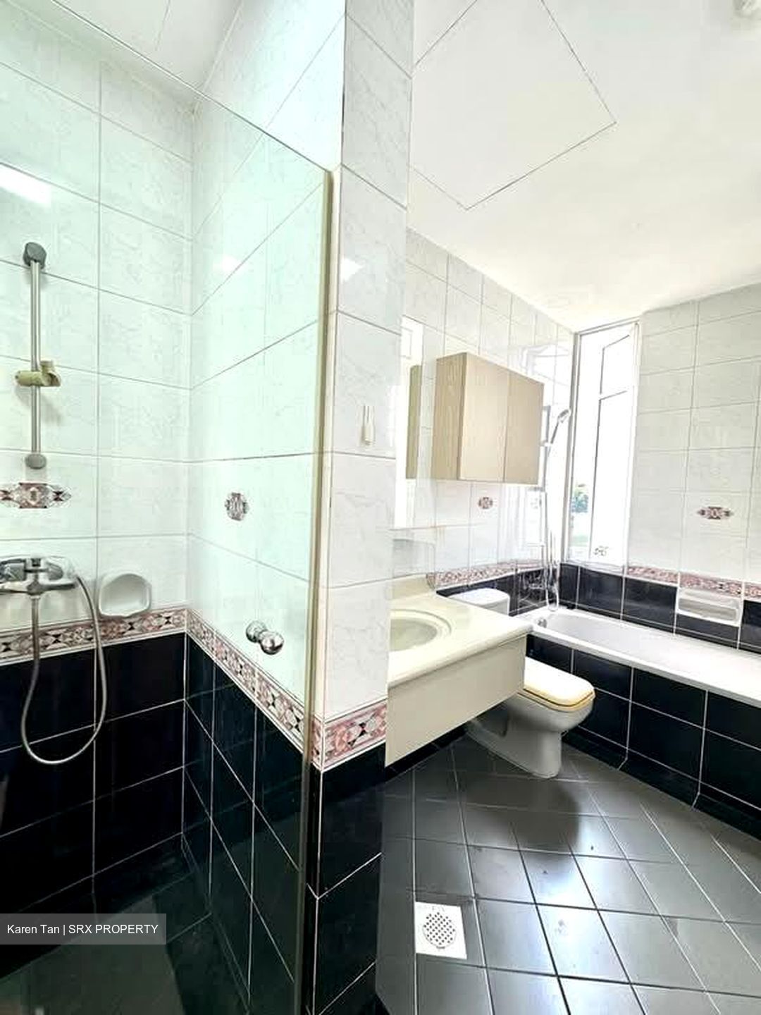 Queensway Tower / Queensway Shopping Centre (D3), Apartment #586063121